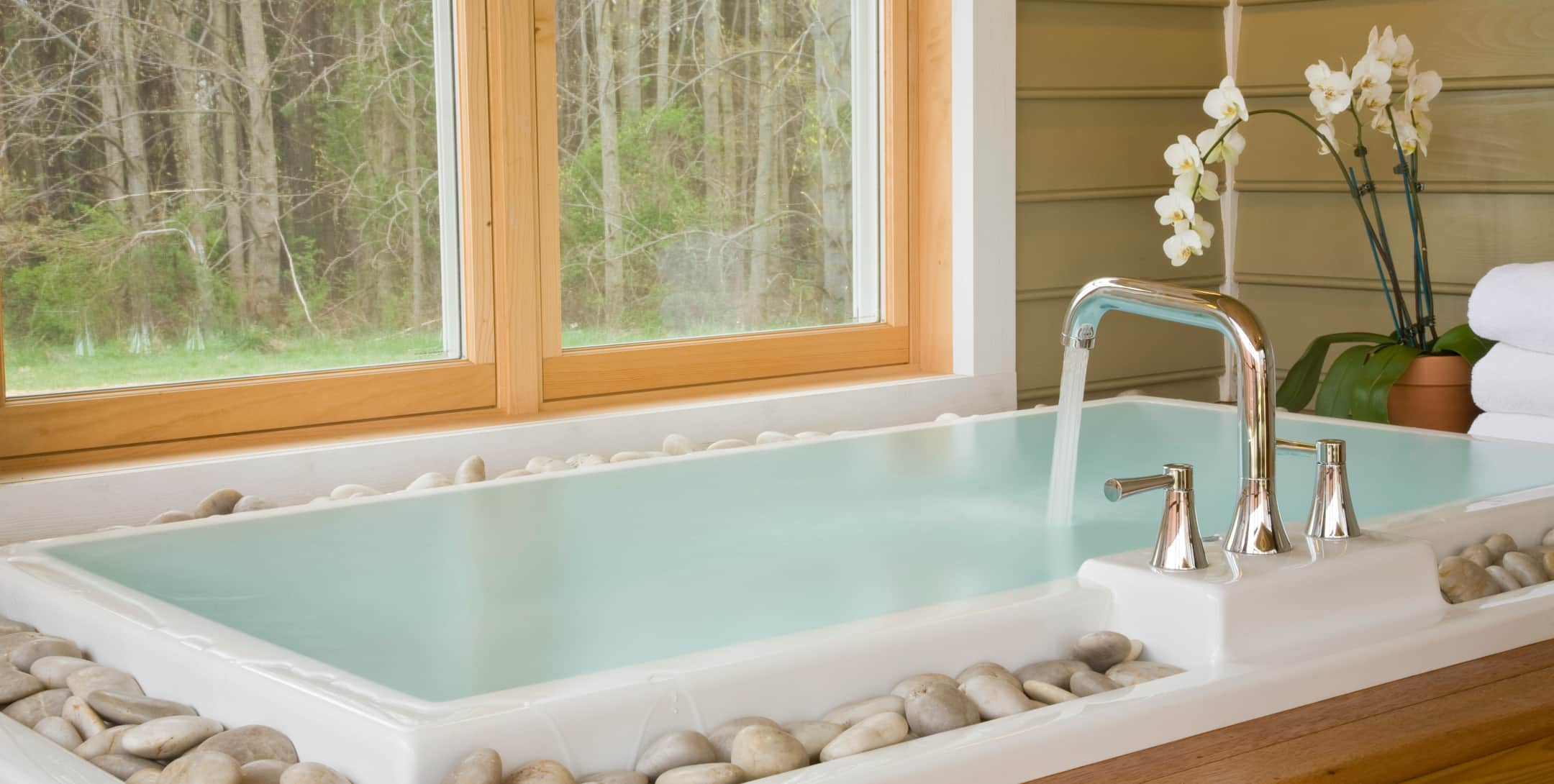 Japanese soaking tub in the Mulberry Cottage at Brampton Inn