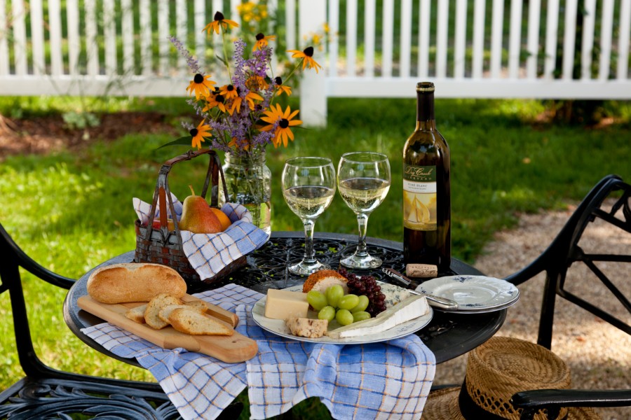 Enjoy Wine, Bread, Cheese & Fruit on a Romantic Maryland Getaway