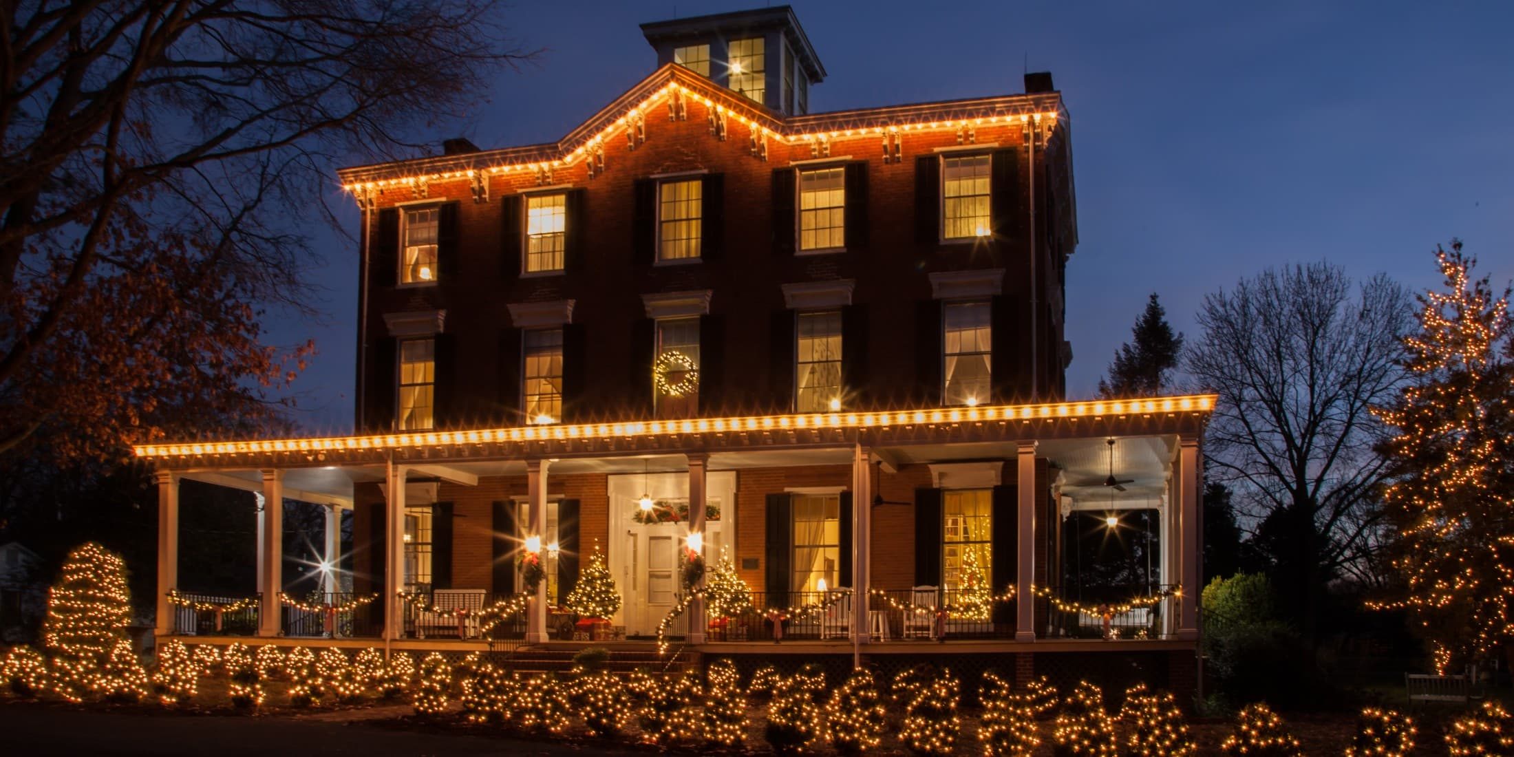 festive exterior of Brampton Inn