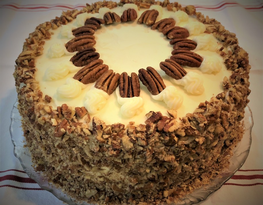 hummingbird cake at romantic Maryland b&b